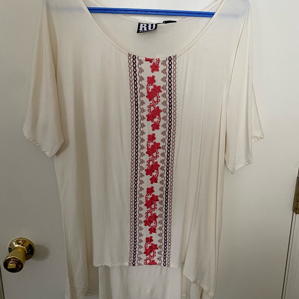 RU apparel embroidered blouse NWT